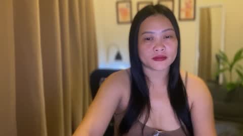 Snapshot of sweetestsmile_ chatting on 06/20/26, 11:57 Khaye online show from 06/20/26, 11:57
