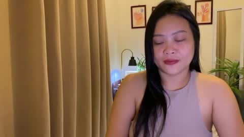 Snapshot of sweetestsmile_ chatting on 07/14/26, 02:01 Khaye online show from 07/14/26, 02:01