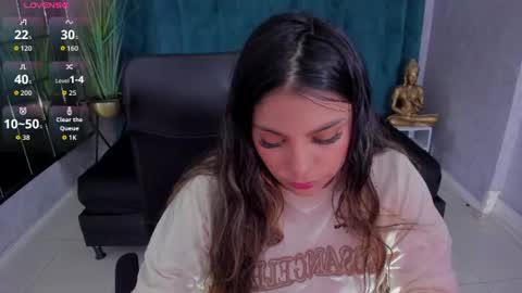 Snapshot of sweetfabianaxl chatting on 06/22/26, 07:00 Fabiana online show from 06/22/26, 07:00
