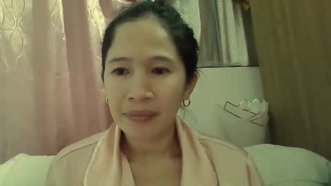 Snapshot of sweetfilipinawet chatting on 11/04/25, 03:55 Stacy online show from 11/04/25, 03:55