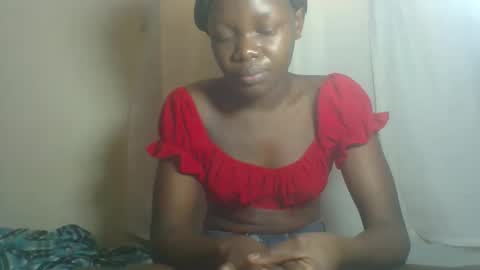 Snapshot of sweetgal2025 chatting on 05/20/26, 05:57 EUNICE online show from 05/20/26, 05:57