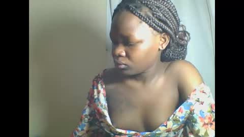 Snapshot of sweetgal2025 chatting on 05/27/26, 06:27 EUNICE online show from 05/27/26, 06:27