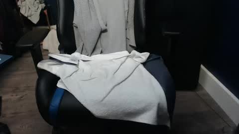 Snapshot of sweetgesus chatting on 11/12/25, 07:24 sweetgesus online show from 11/12/25, 07:24