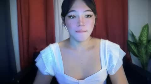 Snapshot of sweetgirl_ayesha chatting on 10/17/25, 02:48 Ayesha online show from 10/17/25, 02:48