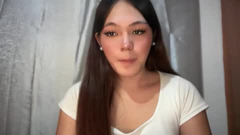 Snapshot of sweetgirl_ayesha chatting on 11/13/25, 04:44 Ayesha online show from 11/13/25, 04:44