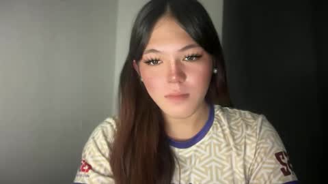 Snapshot of sweetgirl_ayesha chatting on 11/14/25, 02:32 Ayesha online show from 11/14/25, 02:32