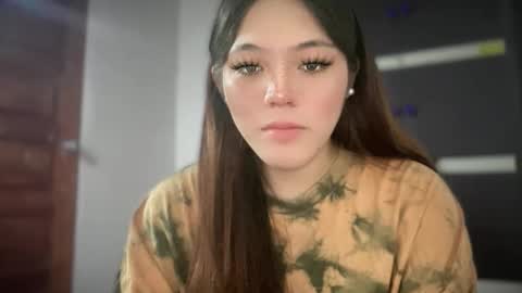 Snapshot of sweetgirl_ayesha chatting on 12/18/25, 01:11 Ayesha online show from 12/18/25, 01:11