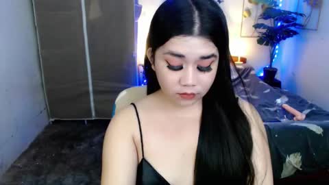 Snapshot of sweetgirl_mayxx chatting on 03/01/26, 02:41 May online show from 03/01/26, 02:41