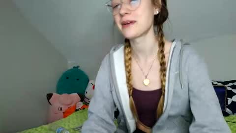 sweetgirlls online show from 04/01/26, 07:44