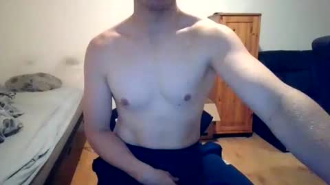 Snapshot of sweetguy8210 chatting on 10/30/25, 05:02 sweetguy8210 online show from 10/30/25, 05:02