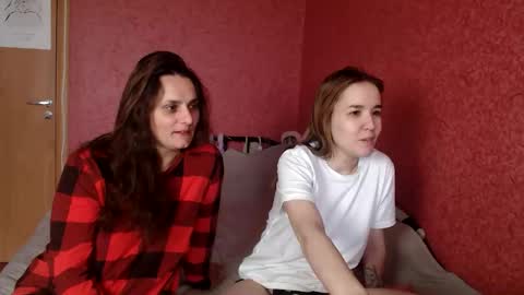 Alina and Mia online show from 05/24/26, 07:13
