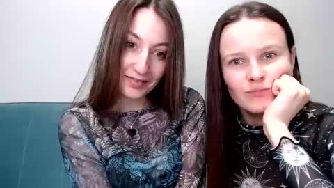 Snapshot of sweetheart_77 chatting on 01/24/25, 11:12 Emma  online show from 01/24/25, 11:12