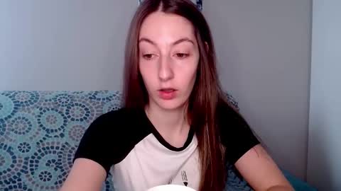 Snapshot of sweetheart_77 chatting on 10/26/25, 09:59 Emma  online show from 10/26/25, 09:59