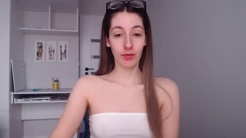 Emma  online show from 02/06/26, 09:56