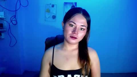 sweethotlove_xoxo online show from 11/18/25, 10:52