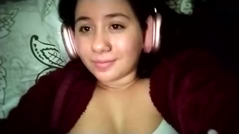 Ana Mara  i cant Make noise My family is here  online show from 02/19/25, 06:44