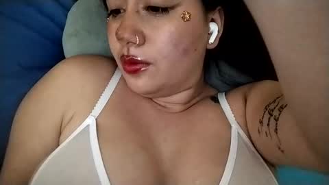 Ana Mara  i cant Make noise My family is here  online show from 10/29/25, 06:04