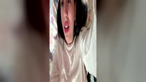 Ana Mara  i cant Make noise My family is here  online show from 06/13/26, 04:21