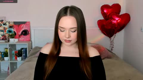 Snapshot of sweetie_candy_ chatting on 06/05/26, 02:23 Hannah online show from 06/05/26, 02:23