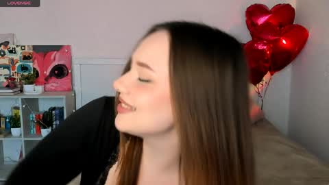 Snapshot of sweetie_candy_ chatting on 06/06/26, 02:55 Hannah online show from 06/06/26, 02:55
