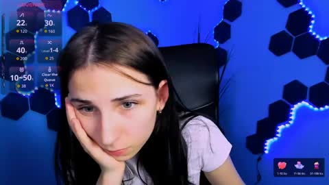 Snapshot of sweetie_chloe_ chatting on 05/11/26, 04:04 Chloe online show from 05/11/26, 04:04