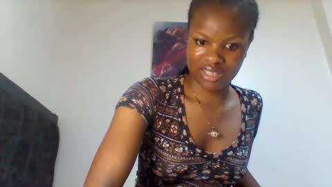 sweetie lee online show from 11/10/25, 01:48