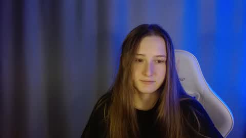 Snapshot of sweetie_lover chatting on 11/01/25, 09:39 Annie online show from 11/01/25, 09:39