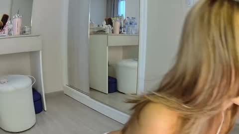 Snapshot of sweetie_natasha chatting on 09/28/25, 11:21 Sweetie Natasha online show from 09/28/25, 11:21