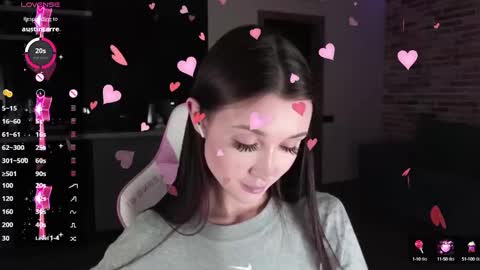 Snapshot of sweetiebones chatting on 12/21/24, 05:07 bratty gf online show from 12/21/24, 05:07