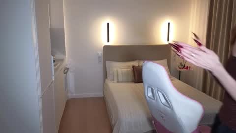 Snapshot of sweetiebones chatting on 01/16/26, 04:16 bratty gf online show from 01/16/26, 04:16