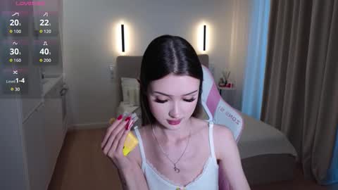 Snapshot of sweetiebones chatting on 02/03/26, 06:22 bratty gf online show from 02/03/26, 06:22