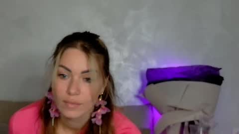 Snapshot of sweetiedarlingxoxox chatting on 10/06/25, 01:19 Daddy Babby Girl online show from 10/06/25, 01:19