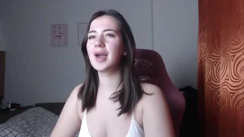 Snapshot of sweetiekendl chatting on 01/31/25, 08:33 Kendl online show from 01/31/25, 08:33