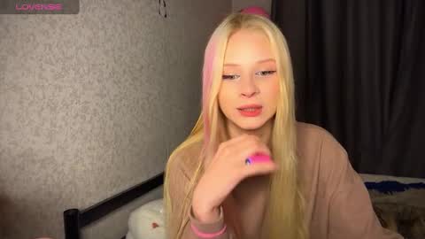 sweetie Lisa3 online show from 12/07/24, 11:40