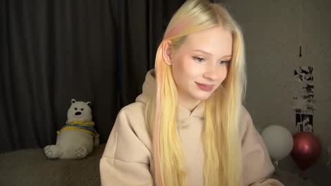 sweetie Lisa3 online show from 12/24/24, 06:44