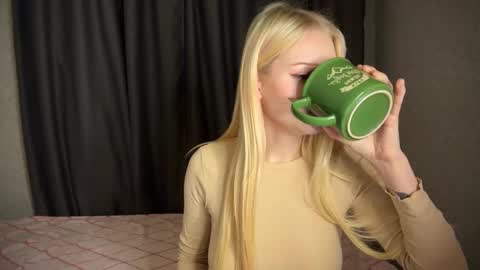 sweetie Lisa3 online show from 01/03/25, 04:44