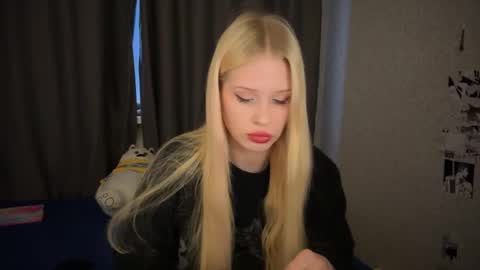 sweetie Lisa3 online show from 01/08/25, 11:10