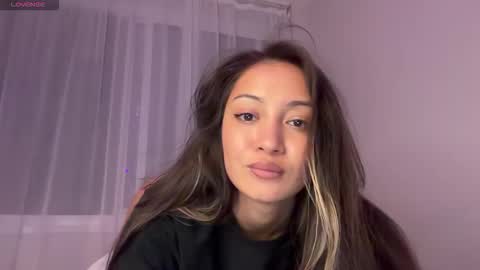 Snapshot of sweetiesoul chatting on 11/11/25, 01:16 sweetiesoul online show from 11/11/25, 01:16