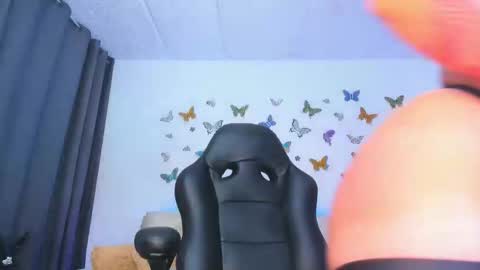 Isabella online show from 01/17/25, 09:06