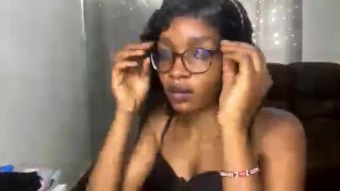 sweetivy645263 online show from 03/01/26, 09:44