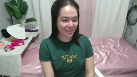 -TheGirlnamedJULIA- online show from 10/21/25, 03:57