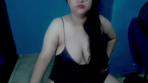 Snapshot of sweetkelly19 chatting on 03/25/26, 12:00 sweetkelly19 online show from 03/25/26, 12:00
