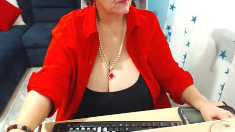 Snapshot of sweetladyrebeka chatting on 01/27/25, 01:52 Rebeka online show from 01/27/25, 01:52