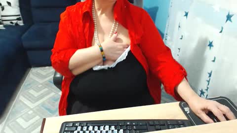 Snapshot of sweetladyrebeka chatting on 02/25/25, 05:04 Rebeka online show from 02/25/25, 05:04