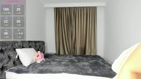 Snapshot of sweetlayla_ chatting on 05/28/26, 11:18 Layla online show from 05/28/26, 11:18