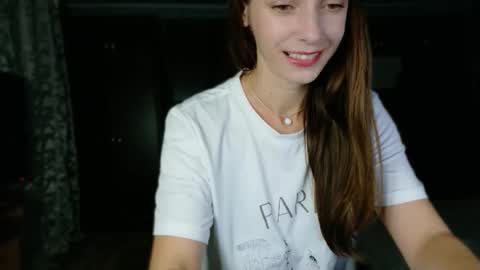 Snapshot of sweetledyselin chatting on 09/11/25, 04:40 SweetLedySelin online show from 09/11/25, 04:40