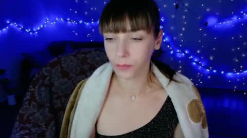 Snapshot of sweetledyselin chatting on 10/24/25, 08:49 SweetLedySelin online show from 10/24/25, 08:49