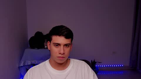 Snapshot of sweetlian_04 chatting on 12/08/24, 04:57 Lian online show from 12/08/24, 04:57