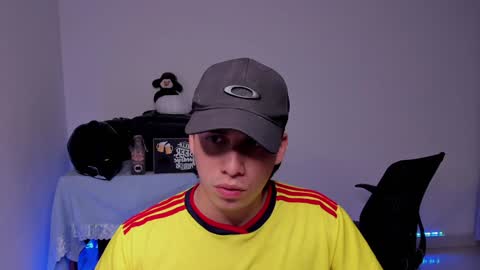 Snapshot of sweetlian_04 chatting on 12/22/24, 01:12 Lian online show from 12/22/24, 01:12