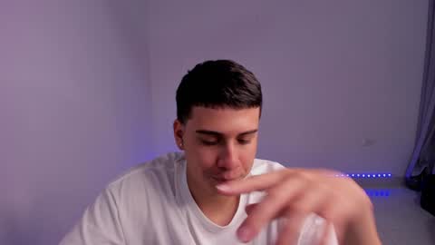 Snapshot of sweetlian_04 chatting on 01/27/25, 09:34 Lian online show from 01/27/25, 09:34